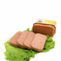 Canned chicken luncheon meat